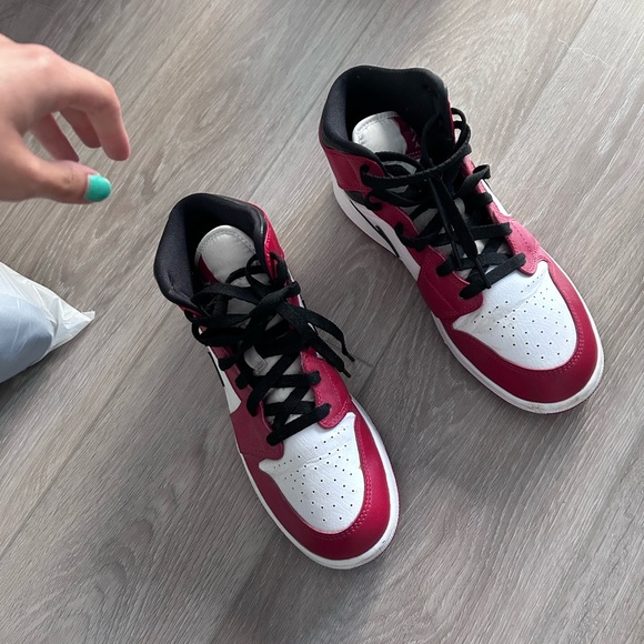 Jordan 1 Mid. - Chicago size 39 women - Picture 3 of 7